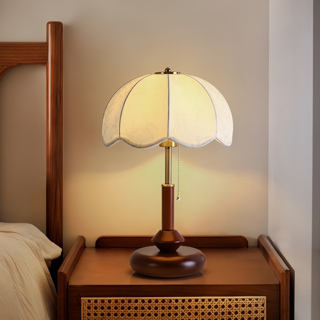 Led Lighting Decor - مصباح طاولة قبة مزخرفة بتصميم عتيق